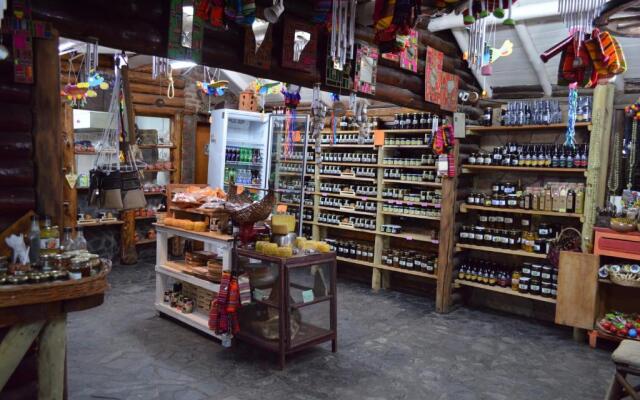Complejo Dulcería El Cazador y cabañas