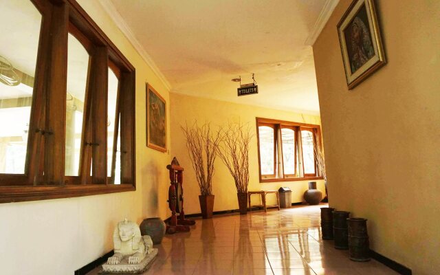 Candisari Hotel & Resto