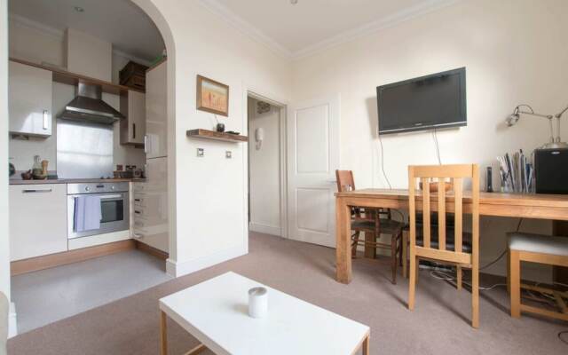 Unique and Cozy 1 Bed Flat in Dalston