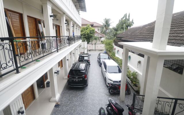 RedDoorz near Plaza Medan Fair