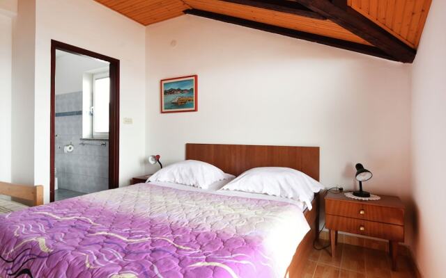 Premium Apartment in Bibinje With Garden