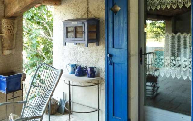 Apartment With 2 Bedrooms in Oppède, With Wonderful Mountain View, Poo