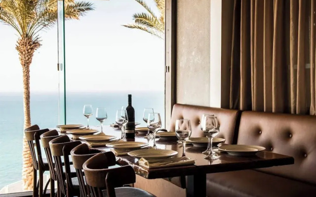 Panoramic Sea View Luxury Suite