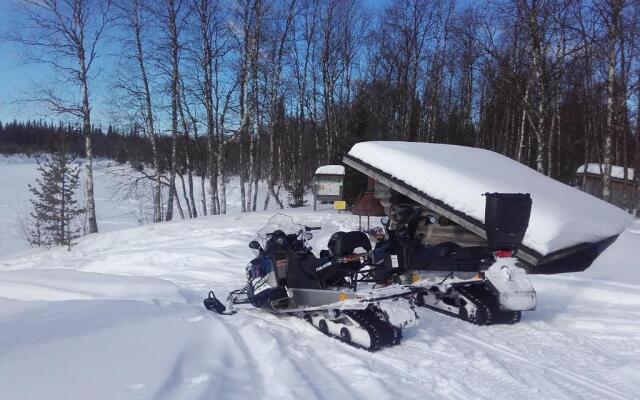 Arctic River Chalet