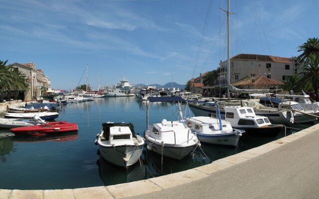 A1 - Modern apt With Balcony, sea View & Parking