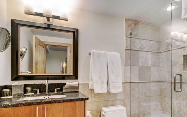 Lodge at Vail C256A