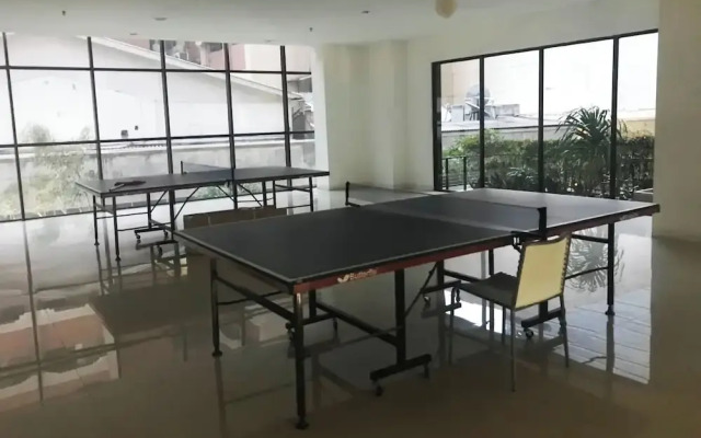 Restful And Cozy Studio Tamansari Semanggi Apartment