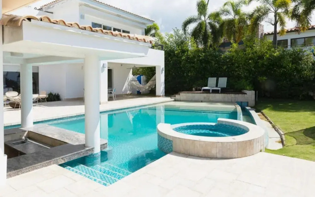 Villa Serenidad by Acomodo