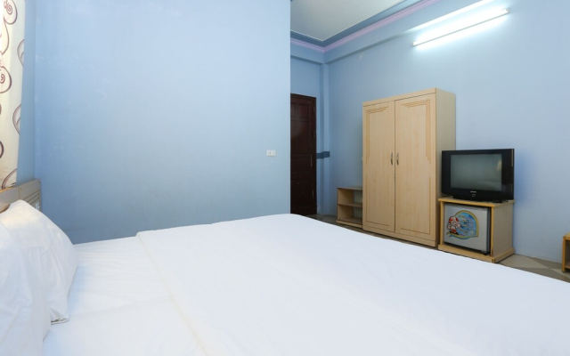 OYO 593 Bach Duong Hotel