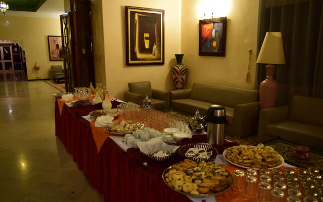 Palms Hotel Club