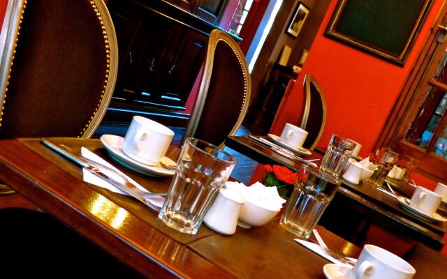 Miravida Soho Hotel & Wine Bar