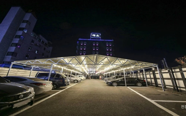 Jecheon Cats Hotel
