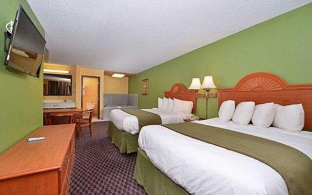 Quality Inn & Suites Grinnell near University