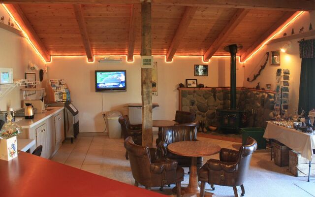 Green Creek Inn and RV Park