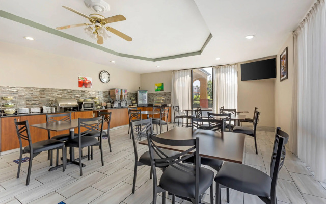 Quality Inn & Suites