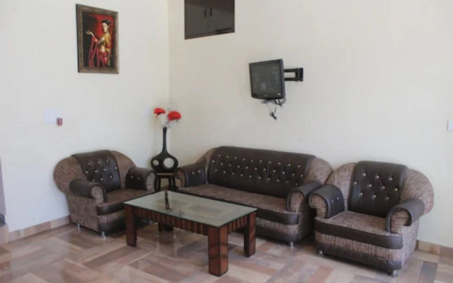 Goroomgo Sapphire Bareilly