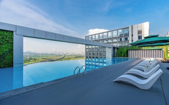 Holiday Inn Express Shenzhen Guangming Cloud Park by IHG