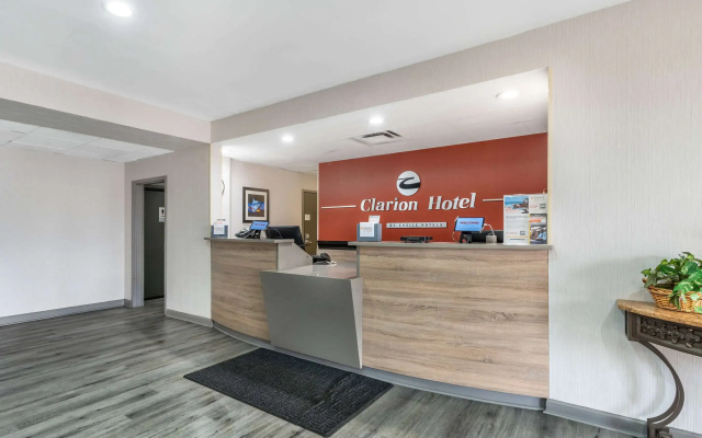 Clarion Inn near Lookout Mountain