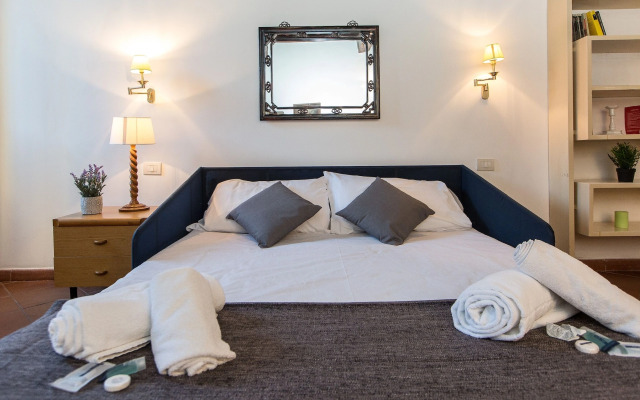 Rental in Rome Scala Studio