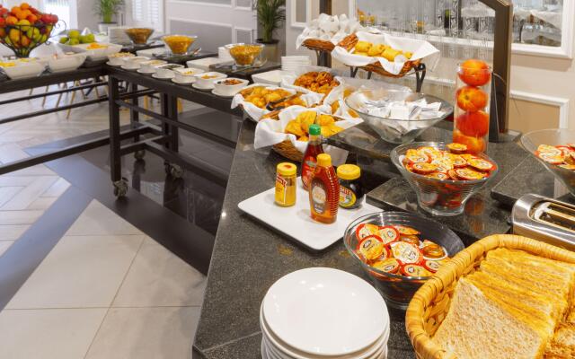 Holiday Inn Johannesburg Sunnyside Park by IHG
