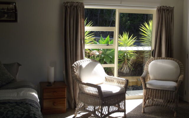 Longhouse Bed and Breakfast