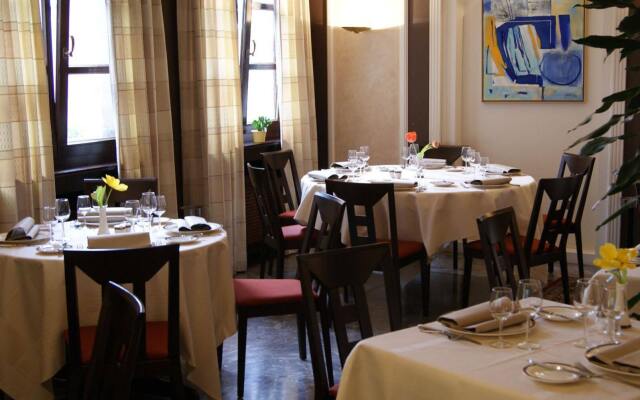 Logis Hotel Acacia