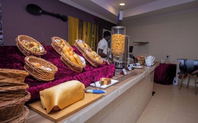 Volta Serene Hotel