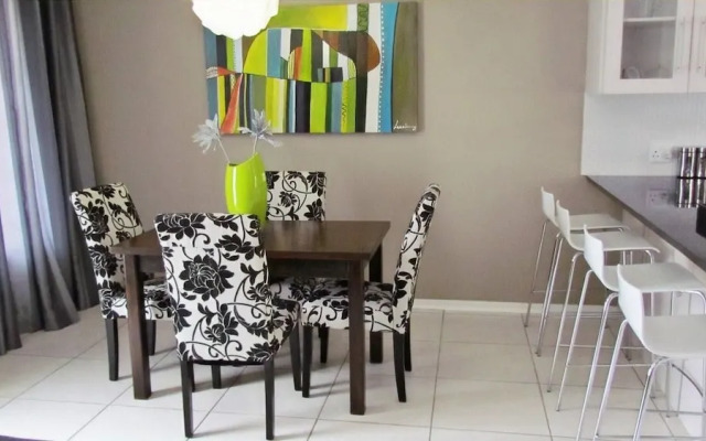 Comfortable Furnished Apartment Wi-fi Free Parking