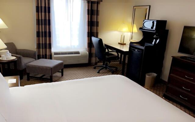 Holiday Inn Express & Suites Huntsville, an IHG Hotel