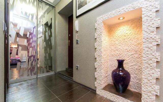 Luxrent Apartments on Lesi Ukrainki - Kiev