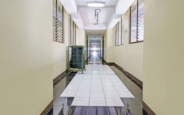 Capital O 93455 Apartement Gateway Cicadas By Az Pro Ii