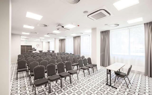 Hampton by Hilton Oswiecim