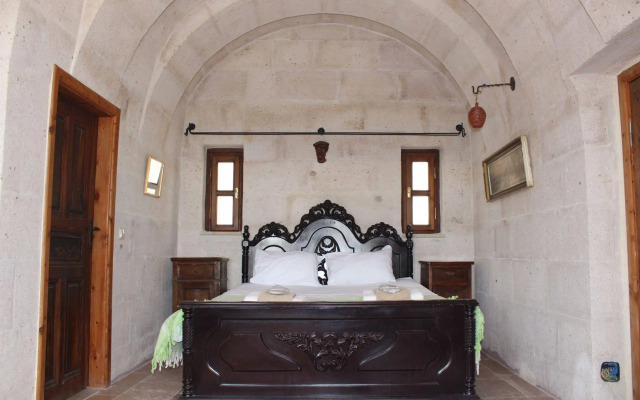 Eagle Cave Inn