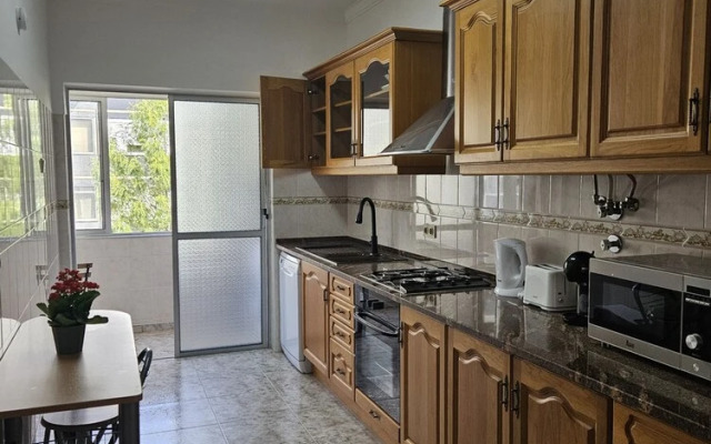 Light Spacious Almada Apartment