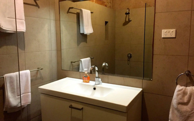 The Lookout Cave Underground Motel