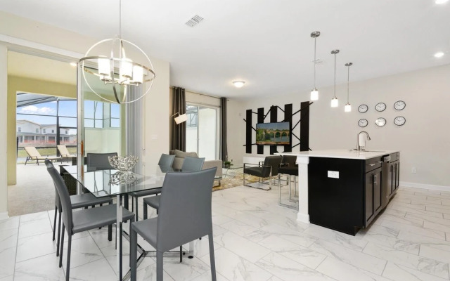 Four Bedrooms w/ Pool TownHome 4841