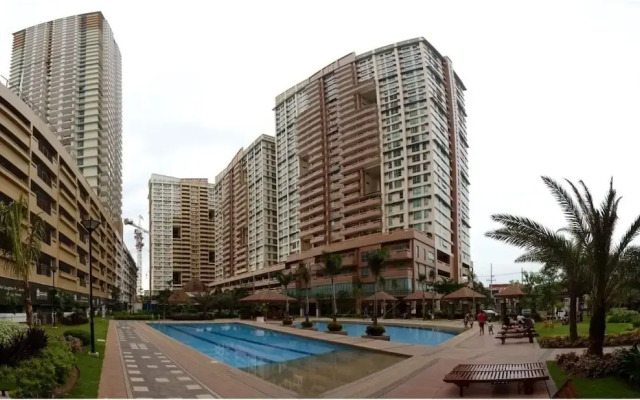 Home Edge Accommodations at Tivoli Garden Residences