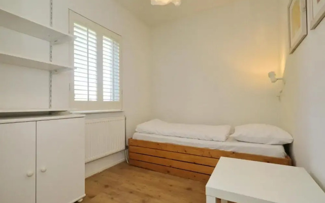 Holiday Home in Noordwijkerhout Near Lake