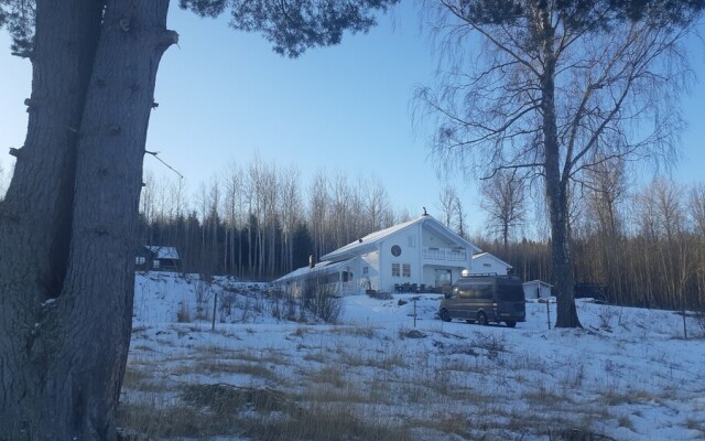 Stunning Sleeps 9 Lakeview Loghome, Spa & Yoga