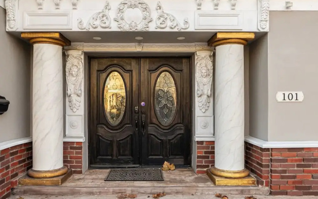 SJ Downtown 5 BR Stunning House