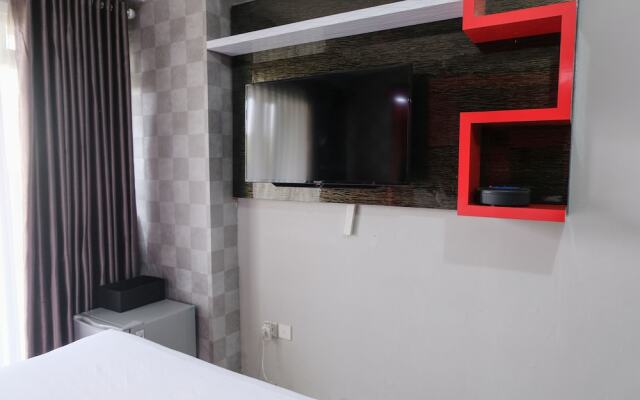Homey Designed Studio Apartment At Gateway Pasteur