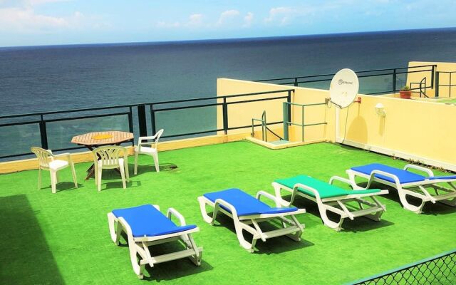 Apartment With 3 Bedrooms in Funchal, With Wonderful sea View, Shared Pool, Furnished Terrace - 50 m From the Beach