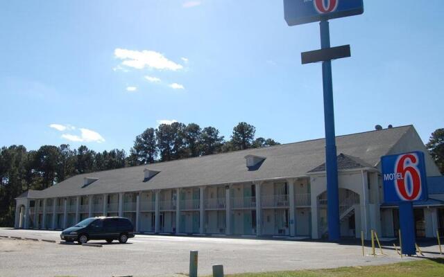 Days Inn by Wyndham Hardeeville Near Hilton Head