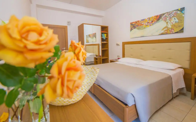 Mediterraneo Hotel & Suites