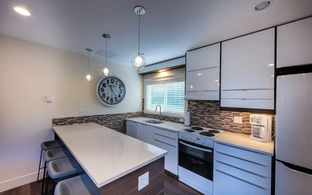Qualicum Beach Ocean Suites