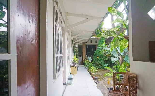 Spot On 91551 Gwen Syariah Homestay