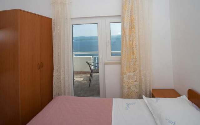 Apartment Nina - sea view family apartments A6 Celina Zavode, Riviera Omis