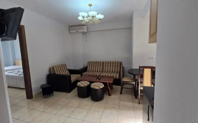 Tirent Apartment - Cozy Bedrooms Stay by Golem Beach.