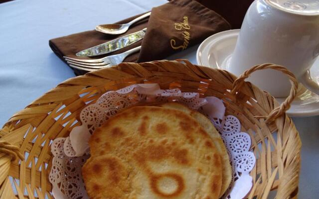 Mesón de Santa Elena Hotel Galeria