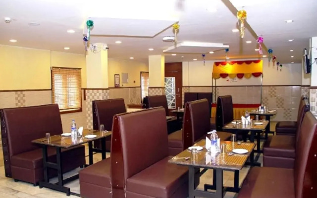 Poppys S.E.T Residency Kumbakonam.